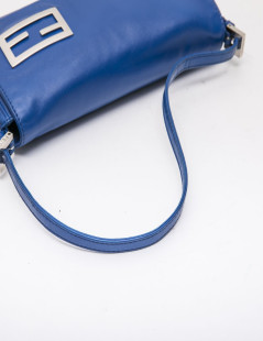 Fendi Baguette bag in blue leather