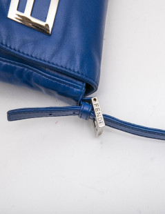 Fendi Baguette bag in blue leather