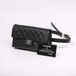 Pochette banane CHANEL cuir grainé noir