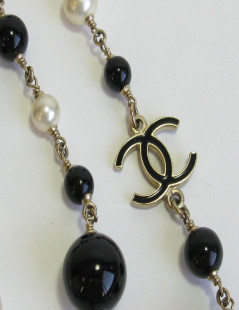 CHANEL multi row necklace with pearls, cc and Coco figurine