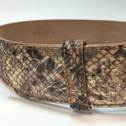 Ceinture ALEXANDER Mc QUEEN T75 en cuir exotique python rose irisé