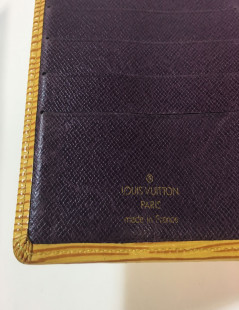 Portefeuille compact LOUIS VUITTON en cuir épi jaune