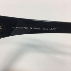 Lunettes de soleil FENDI monture noire