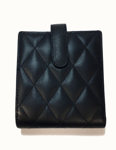 CHANEL Cambon wallet in black quilted lamb leather