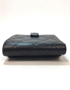 CHANEL Cambon wallet in black quilted lamb leather