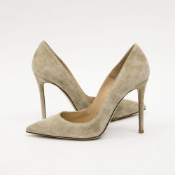 Escarpins T 37 GIANVITO ROSSI veau velours beige clair