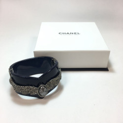 CHANEL cuff bracelet in blue resin and wings in silver metal