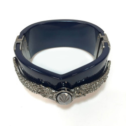 CHANEL cuff bracelet in blue resin and wings in silver metal