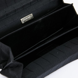 CHANEL evening clutch in black fabric 