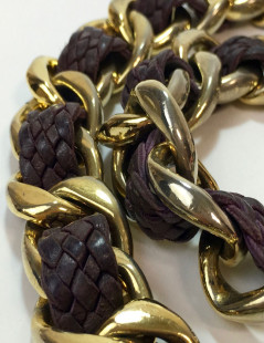 CHANEL vintage belt in gilt chain interlaced with purple braided leather