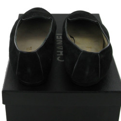 Ballerines CHANEL en daim perforé noir T38