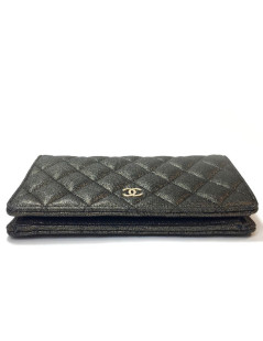 CHANEL wallet in gold-plated canvas