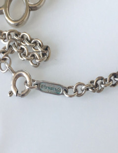 Collier TIFFANY & Co chaîne argent et Clef ajourée