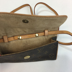 Pochette LOUIS VUITTON toile monogrammée