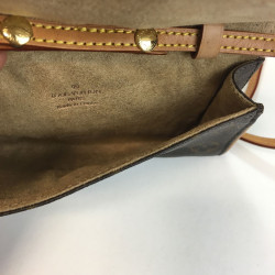 Pochette LOUIS VUITTON toile monogrammée