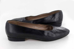 Ballerines CHANEL en cuir noir T 36