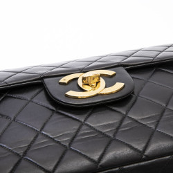 Sac Jumbo CHANEL cuir d'agneau matelassé noir Vintage