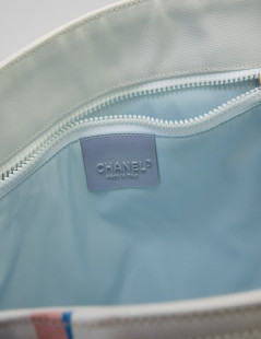 CHANEL beach bag in camellia printed canvas