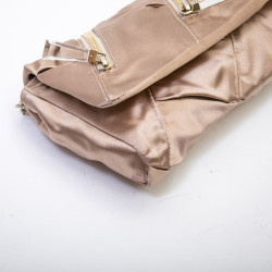 Sac CHRISTIAN LOUBOUTIN en satin duchesse beige rosé