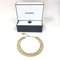 CHANEL choker necklace in gilt metal and rhinestones