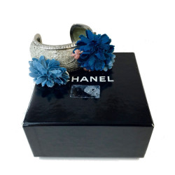 Bracelet CHANEL couture en métal argenté