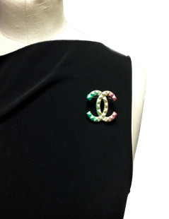 Broche CHANEL CC  pointes de diamant tricolores