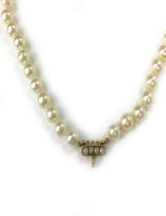 Collier CHANEL double rangs de perles nacrées