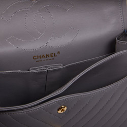 Sac CHANEL 2.55 chevron cuir tricolore bleu gris noir