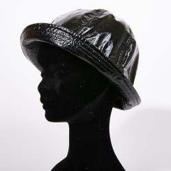 Chapeau de pluie CHANEL noir verni