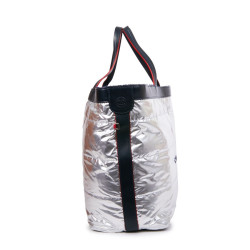 Sac "Airlines" CHANEL toile argent et sa serviette de plage