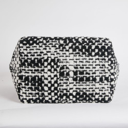 Sac de plage CHANEL  en tissu éponge noir et blanc