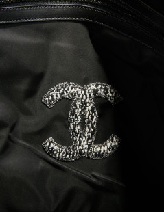 Sac de plage CHANEL  en tissu éponge noir et blanc