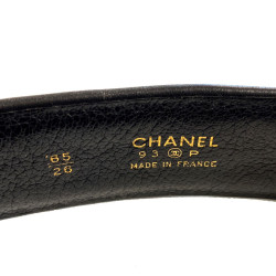 Ceinture noire CHANEL matelassée