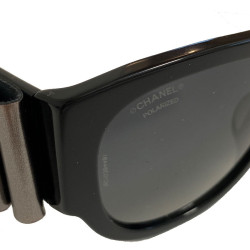 Solaires CHANEL noires polarisées