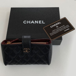 Petite pochette CHANEL matelassée