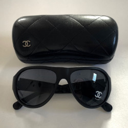 Solaires CHANEL noir mat