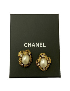 Boucles d'oreille CHANEL couture  1968