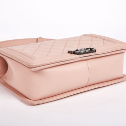 Sac Boy CHANEL rose cuir matelassé