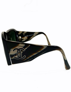 Lunettes de soleil CHANEL noires