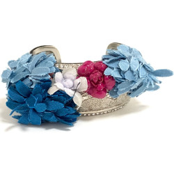 Bracelet CHANEL rigide argenté et fleurs en tissu