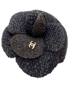 Broche CHANEL camélia 