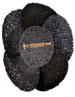 Broche CHANEL camélia 