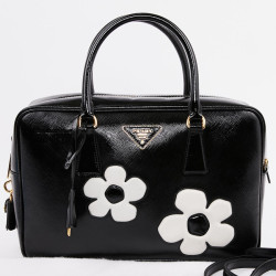 Sac PRADA cuir Saffiane verni noir