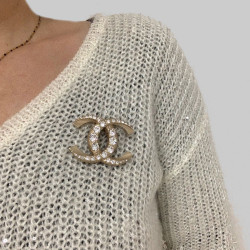 Broche CHANEL métal et strass CC doré