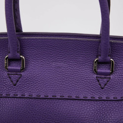 Sac FENDI cuir grainé violet