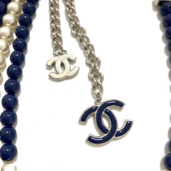 Sautoir CHANEL perles bleues triple rangs