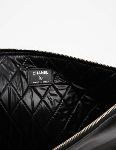 Pochette CHANEL en cuir noir