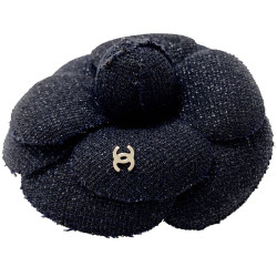 Broche CHANEL camélia