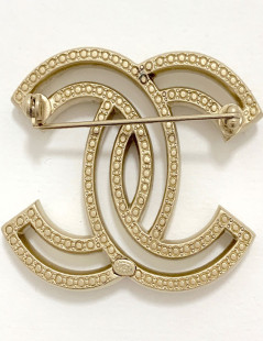 Broche CHANEL Double C strass et métal doré