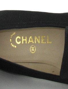 Mocassins CHANEL T 39.5 en toile satinée noire